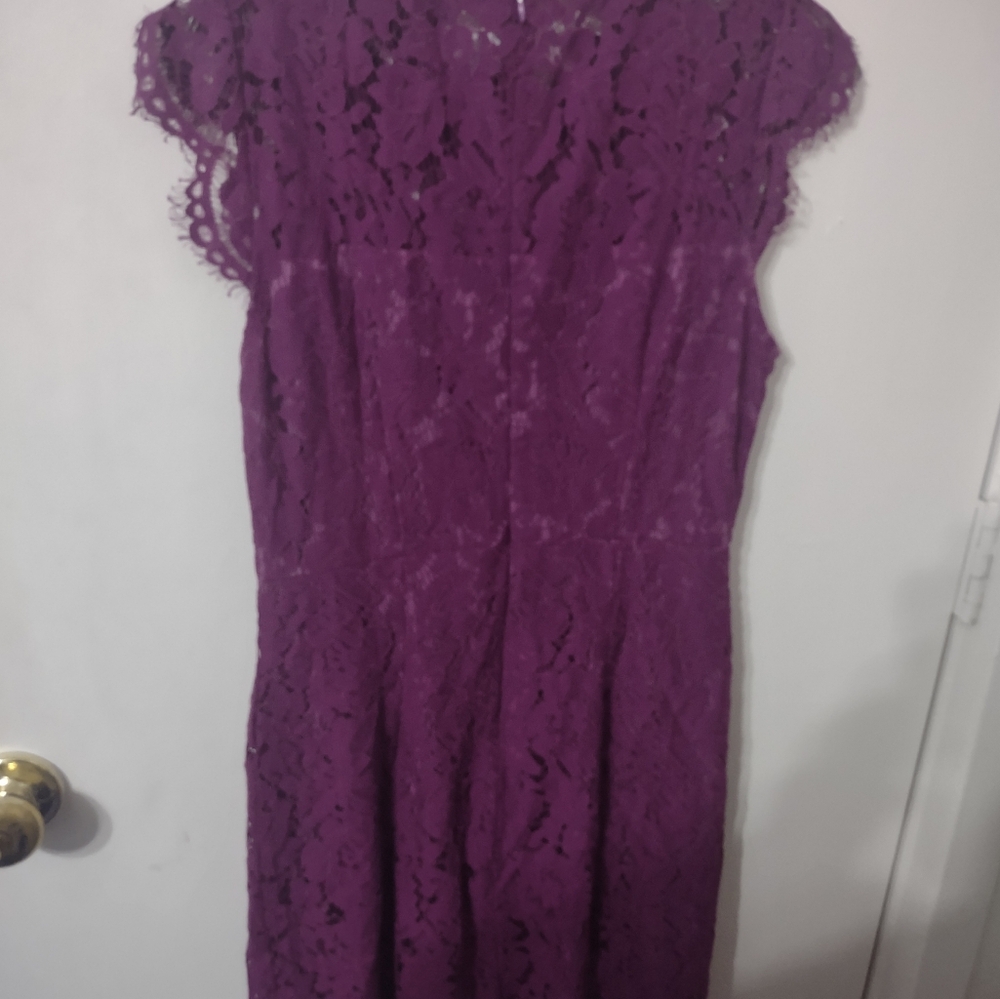 Elegant Plum Lace Midi Dress - Picture 3 of 5